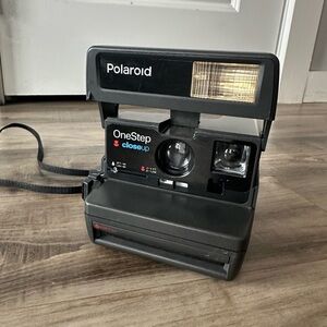 Polaroid 600 OneStep Close-Up Instant Camera - Black